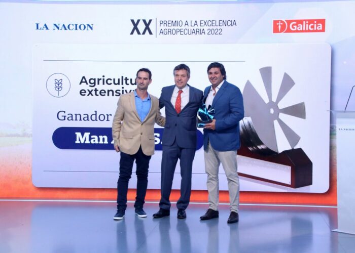 AGRICULTURA EXTENSIVA, acompañante (ManAgro S.A.), Hernan Busch (Gerente Comercial de Agronegocios de Banco Galicia), Diego Sanchez Granel (Presidente y CEO)