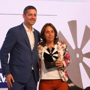 MEJOR AGTECH , Martín Sciarrillo (CTO de Microsoft Argentina) y Maria Di Nápoli (Plataforma PUMA,CEO y Founder ) JPG